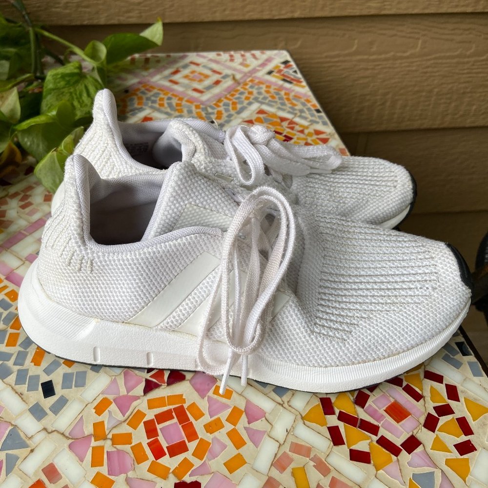 adidas Originals Swift Run SNEAKERS~WOMENS OR KIDS